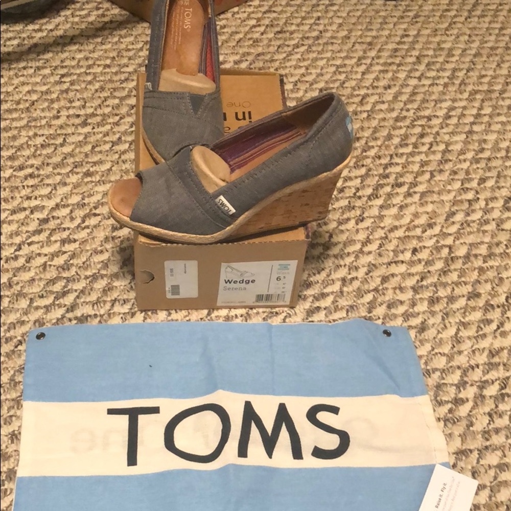 Toms Wedges